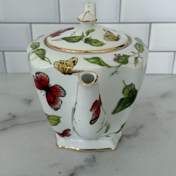 Godinger & Co Butterfly Garden Porcelain Teapot Gold Trim - 6-Cup Capacity - Picture 3 of 6